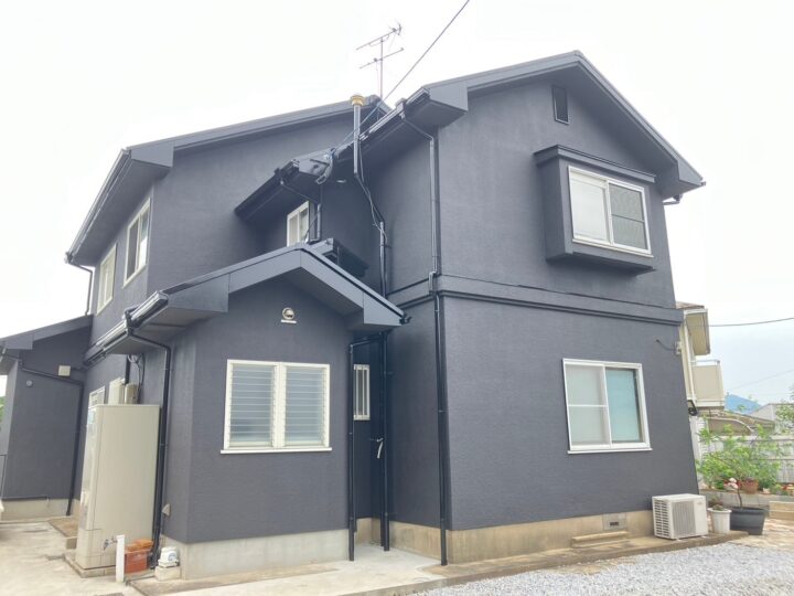 飯塚市I様　付帯部まで全てブラック仕上げの外壁・屋根塗装