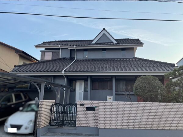 北九州市小倉南区E様　人気色！グレーで仕上げたモルタル外壁塗装