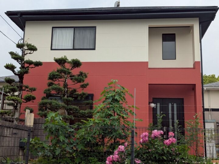 大野城市Y様　レッド×ホワイトで鮮やかな色合いに変身した外壁・屋根塗装、防水工事