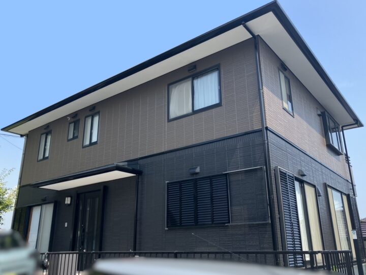 下関市Y様邸　築27年！人気色ブラウン系×グレー系のツートンで築年数を感じないモダンなスタイルに仕上げた外壁塗装