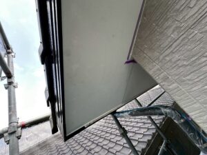腐食した軒天、破風板、鼻隠しの交換が完了しました