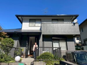 小倉南区でラジカルシリコン塗料で茶系からグレー系に塗装したお客様の声
