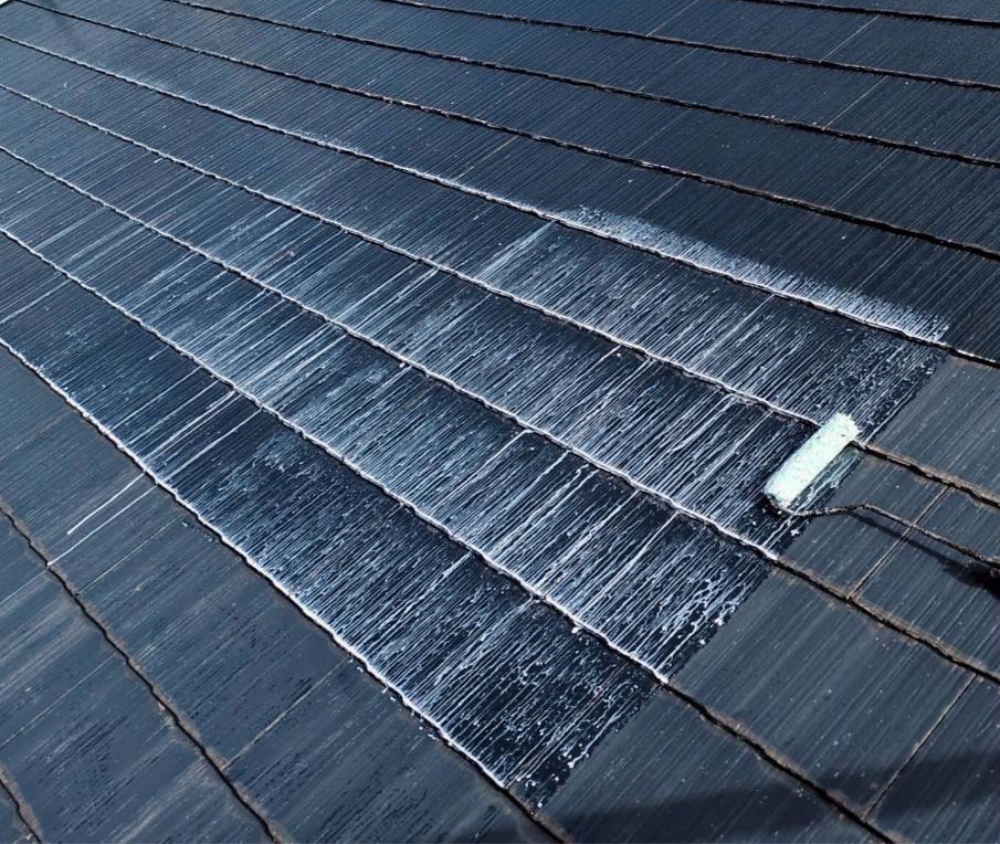 屋根水性塗料下塗り