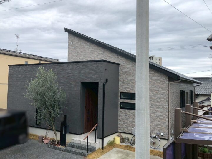 遠賀郡にてボードに超低汚染塗料で外壁・屋根塗装したお客様の声